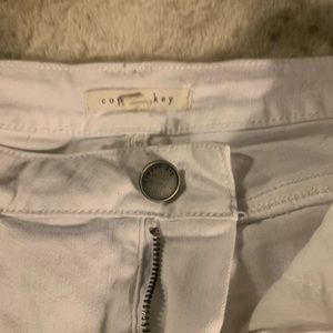 White copper key shirts size 5.